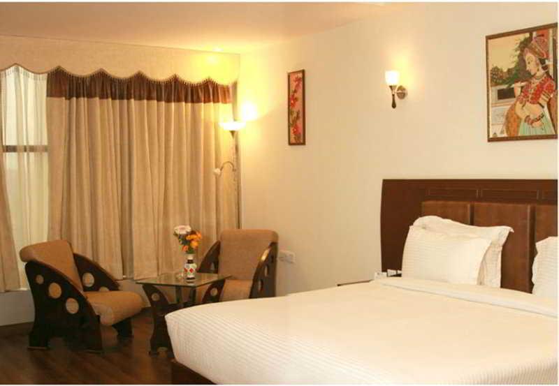 Hotel Saptagiri Ню Делхи Екстериор снимка